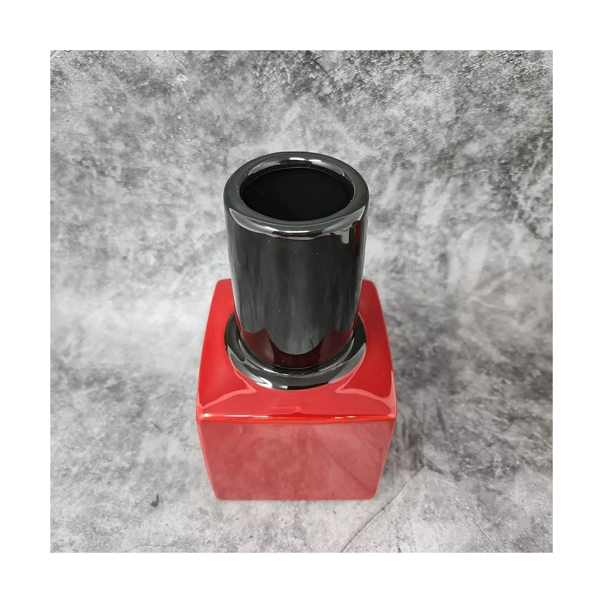 Vase Vernis Ongles Rouge H.18