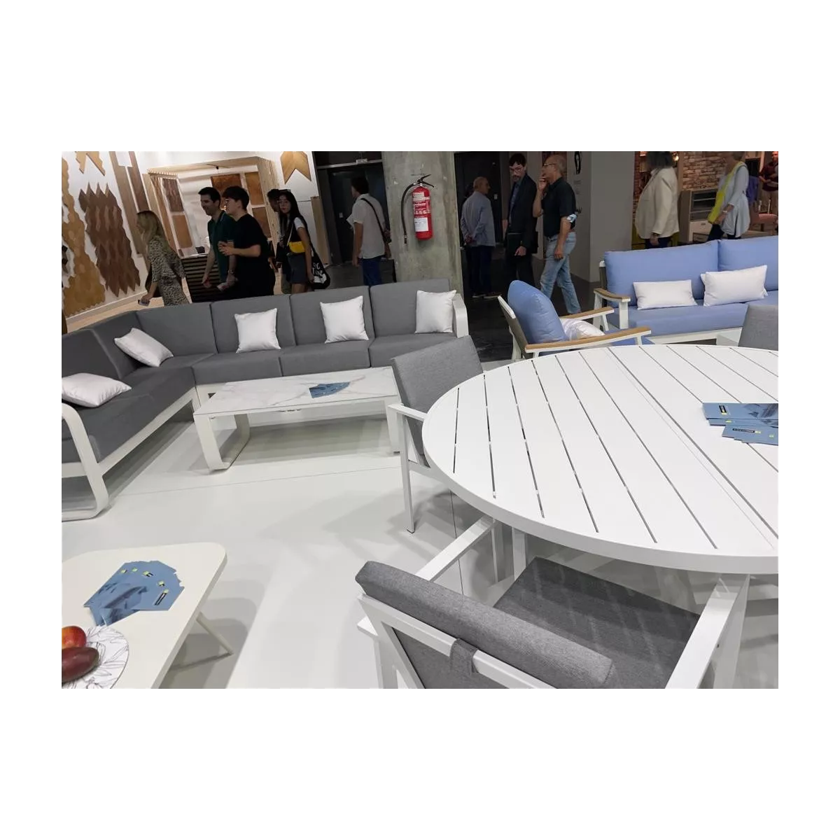 Table Nerja 145 en Aluminium blanc avec allonge