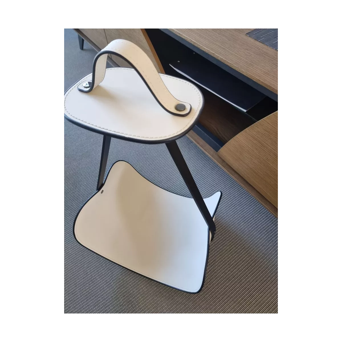 Porte Revues Métal et Simili Beige
