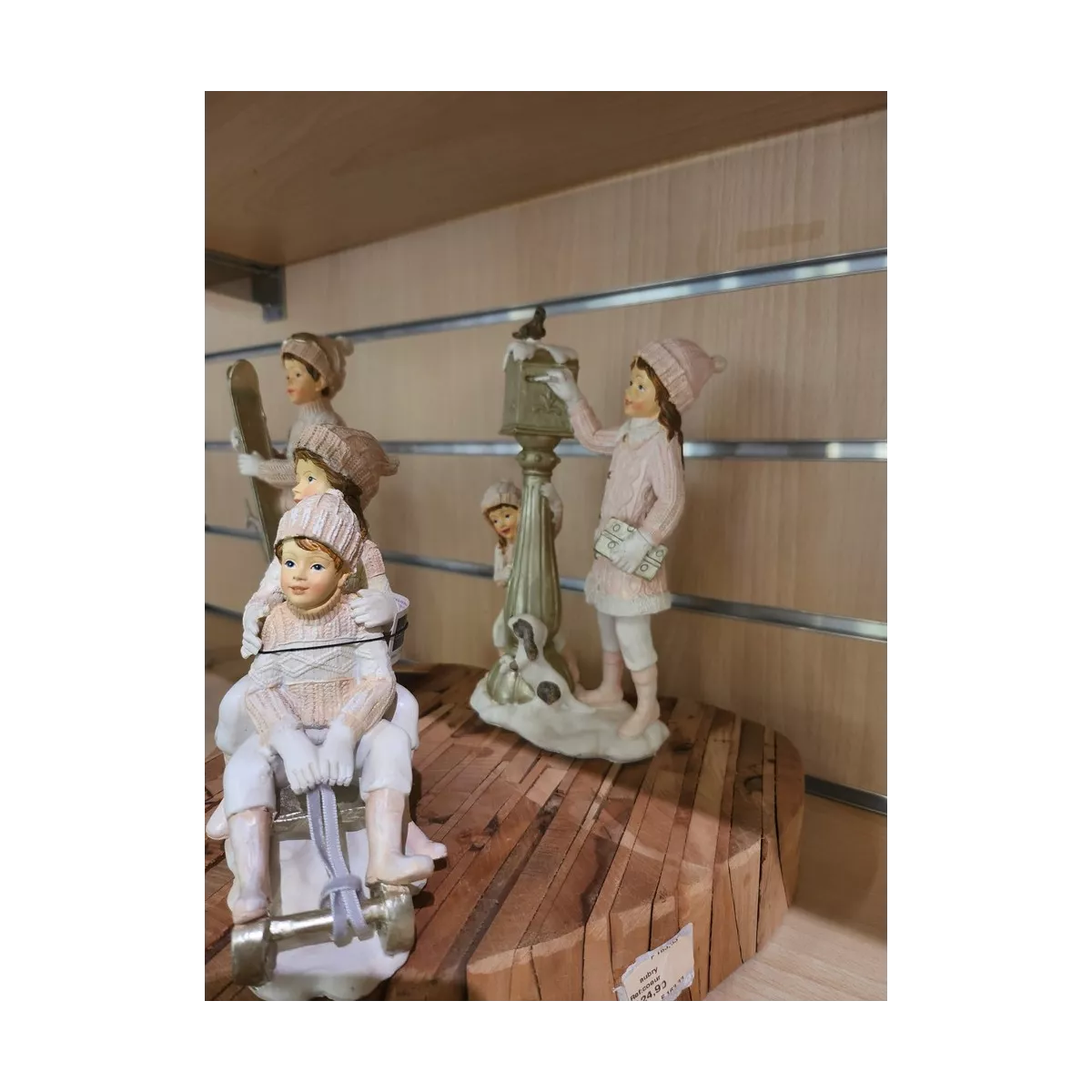 Ensemble de 2 Figurines Ski rose Poste