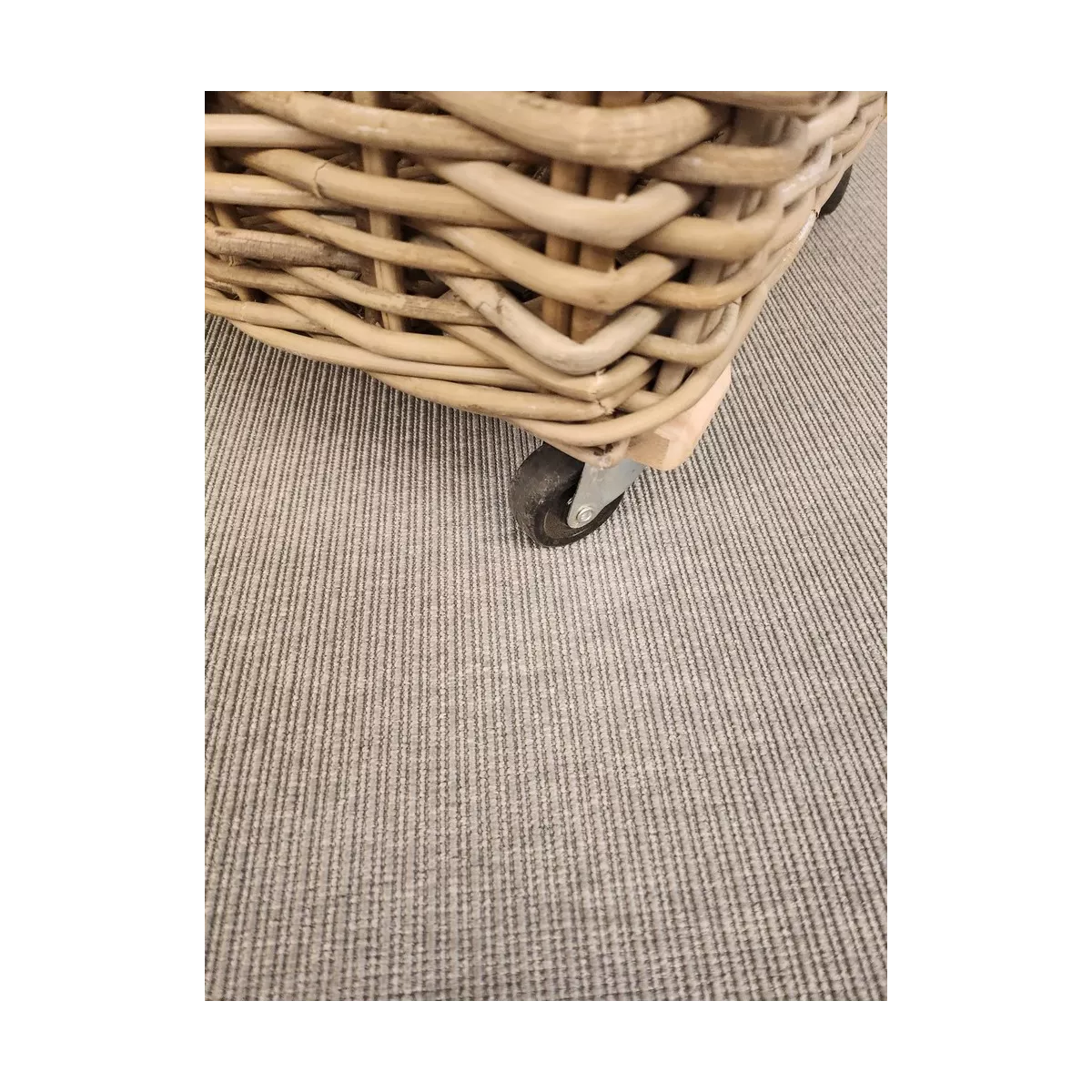 Panier à Bois sur Roulette Julia
