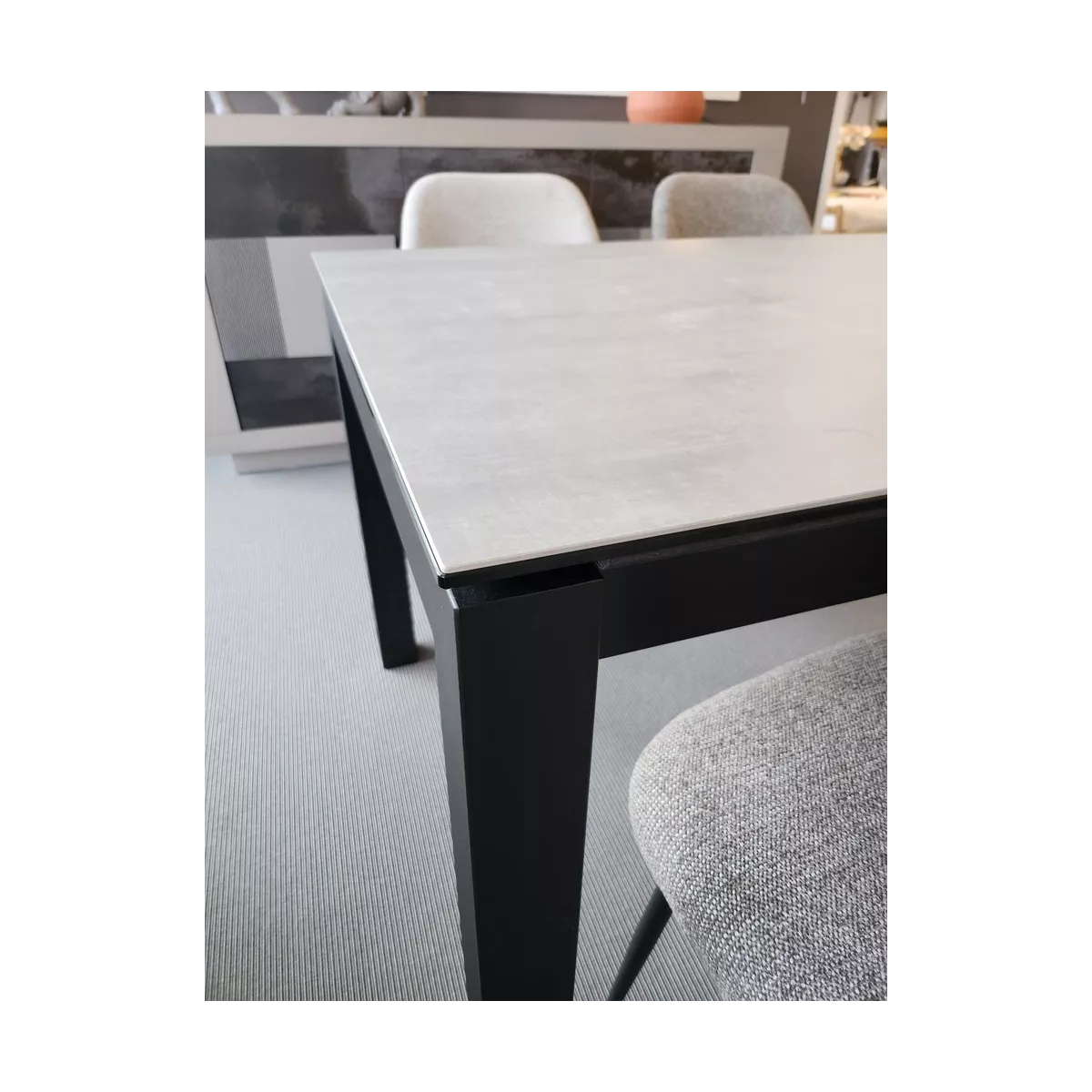 Table Tokio 140cm en Céramique Gris Beton