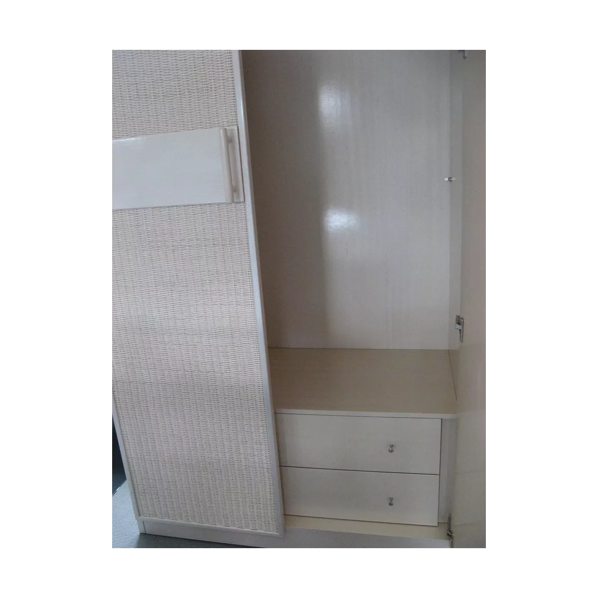 Armoire Traill 2 portes Charnières Nacre