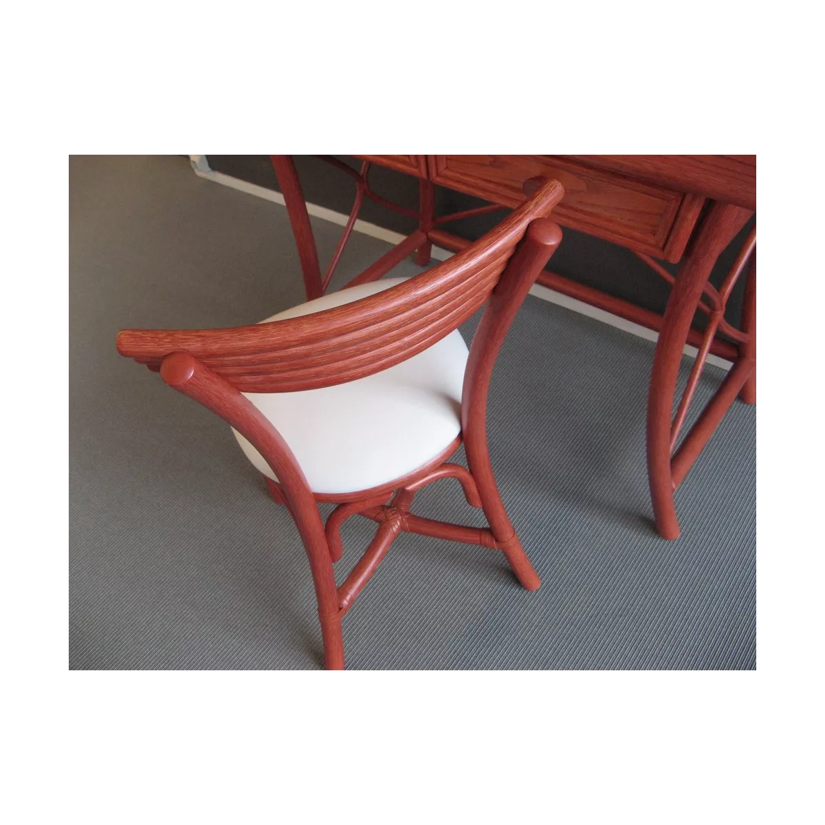 Bureau Tortola Rojo