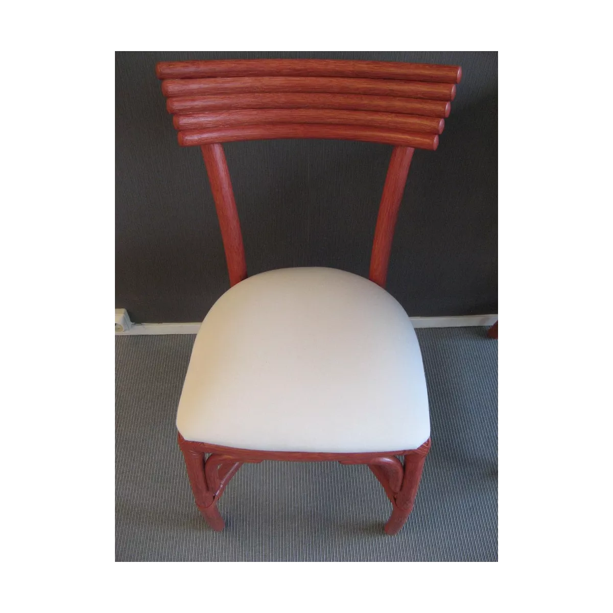 Bureau Tortola Rojo