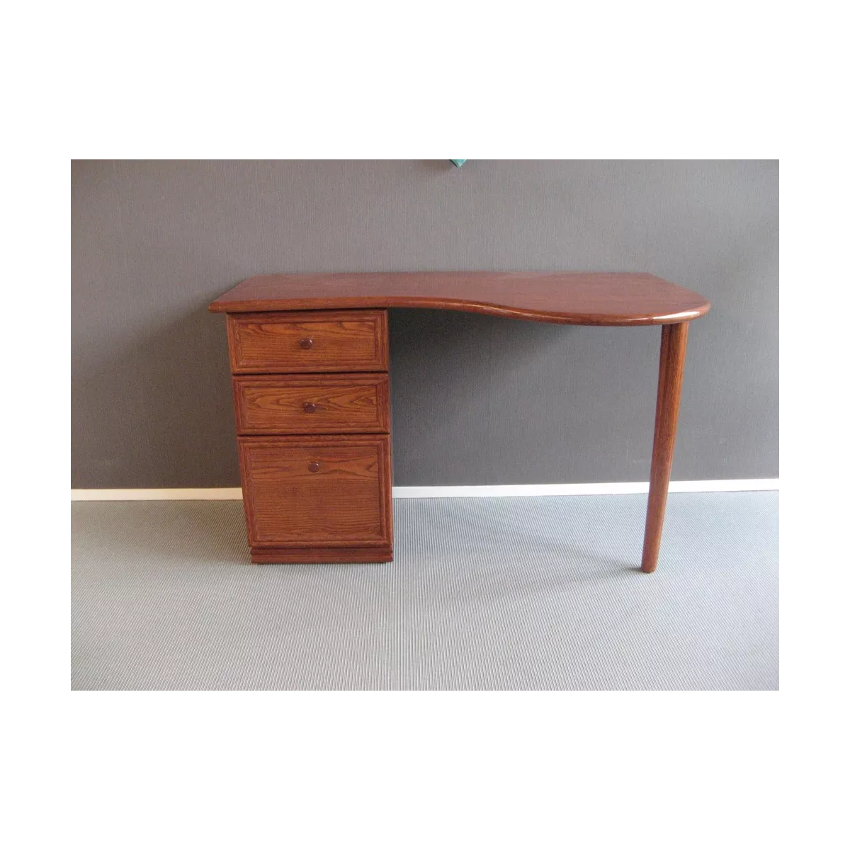 Bureau Kos Cognac