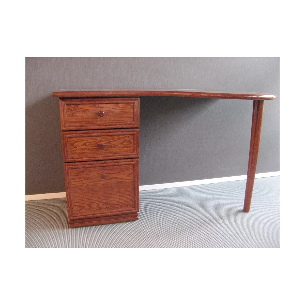 Bureau Kos Cognac