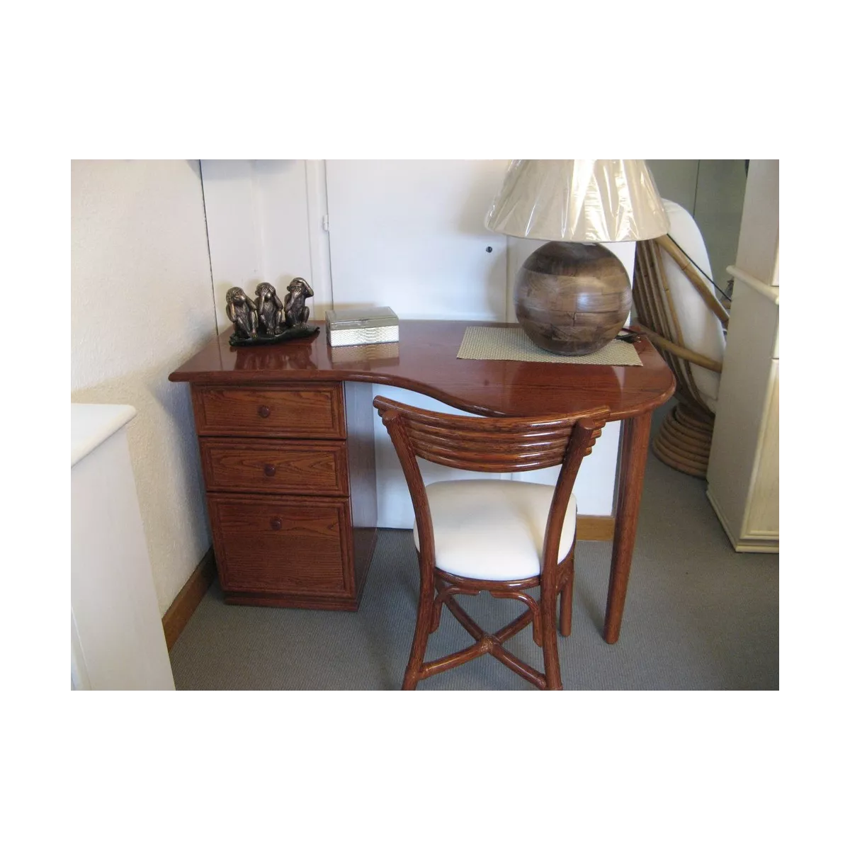 Bureau Kos Cognac