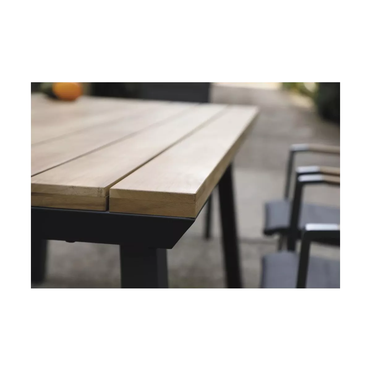 Table Lagos Teck 90x90