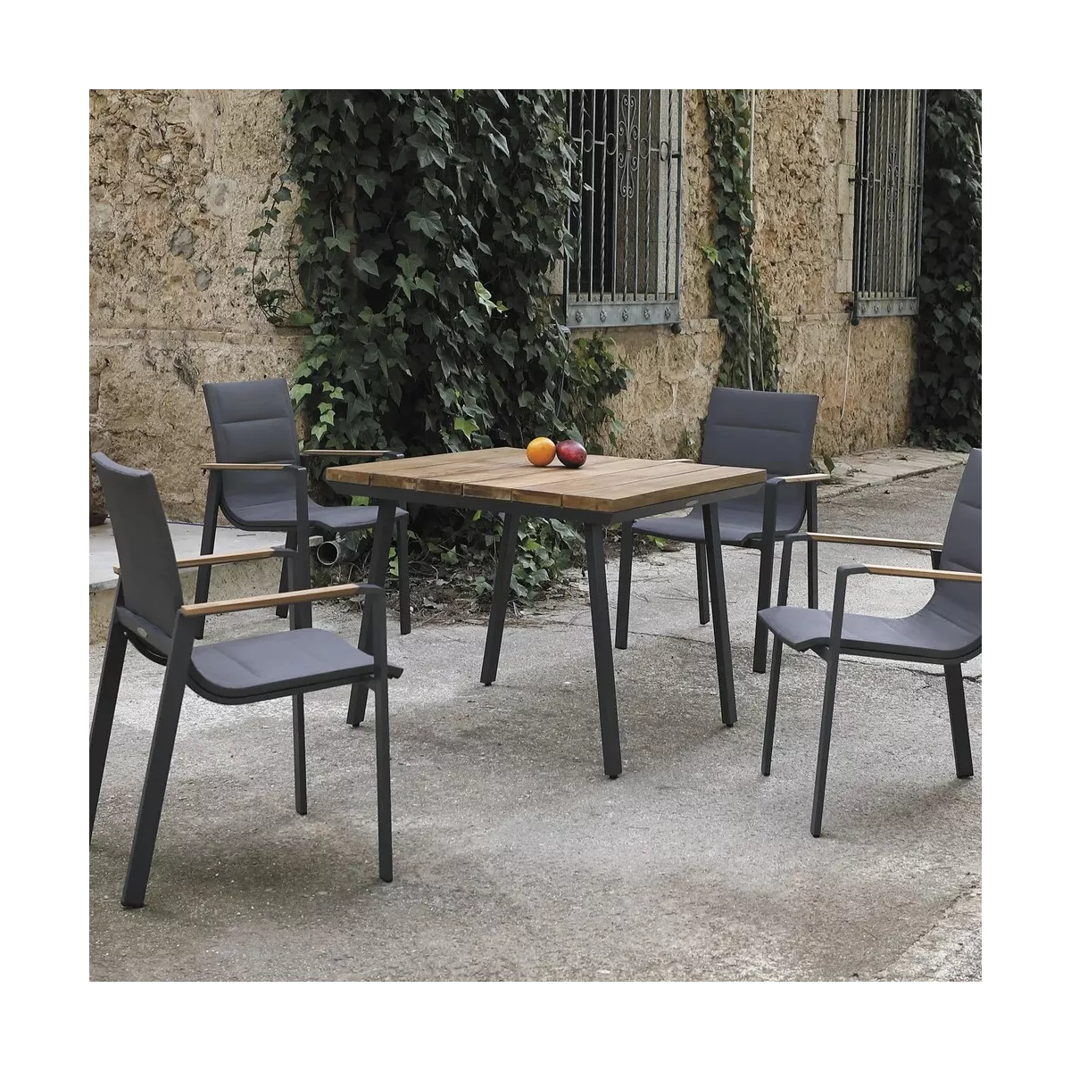 Table Lagos Teck 90x90
