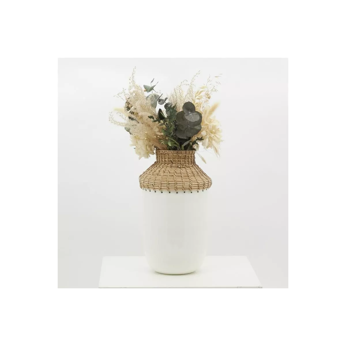 Vase Métal blanc et rotin