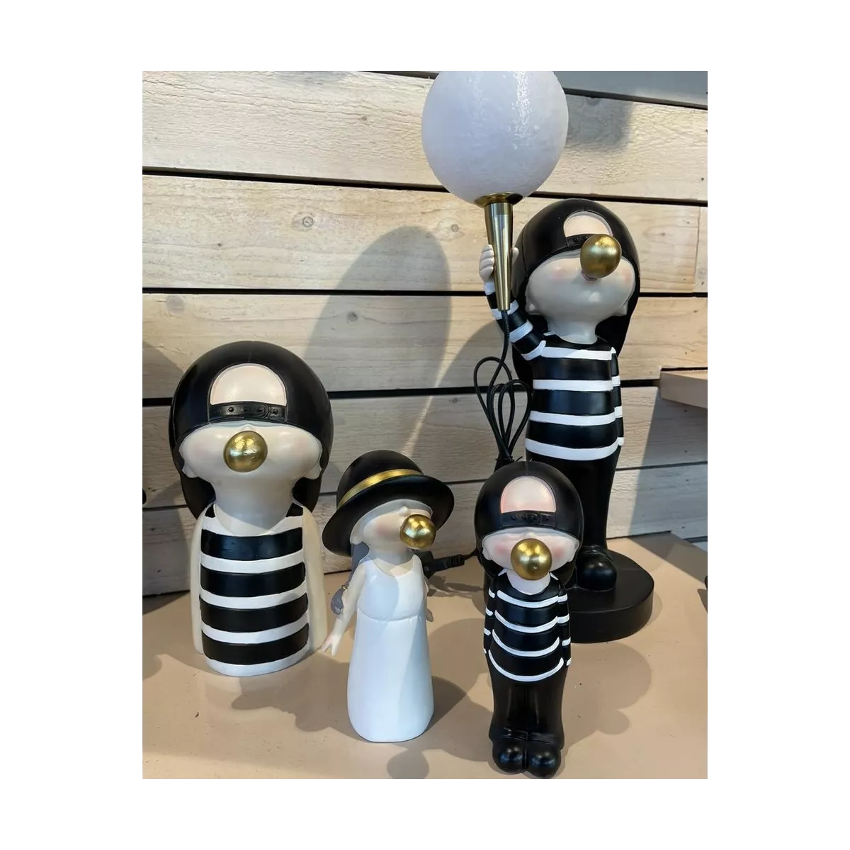 Lampe Garcon Bubblegum Blanc et Noir H.48