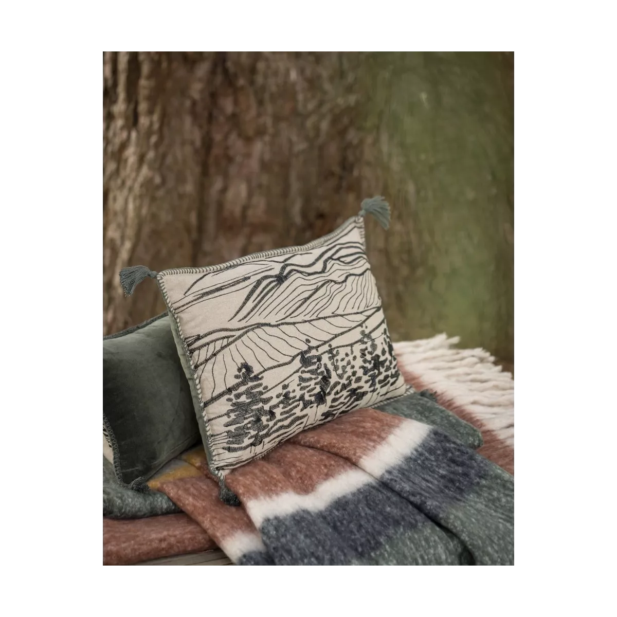 Coussin Brodé Dusko 65x40