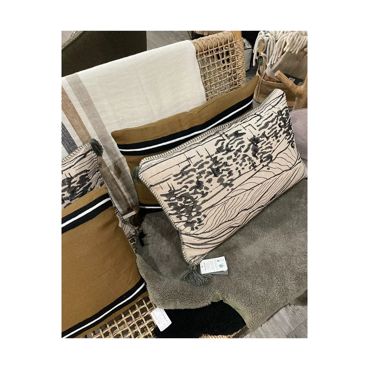 Coussin Brodé Dusko 65x40