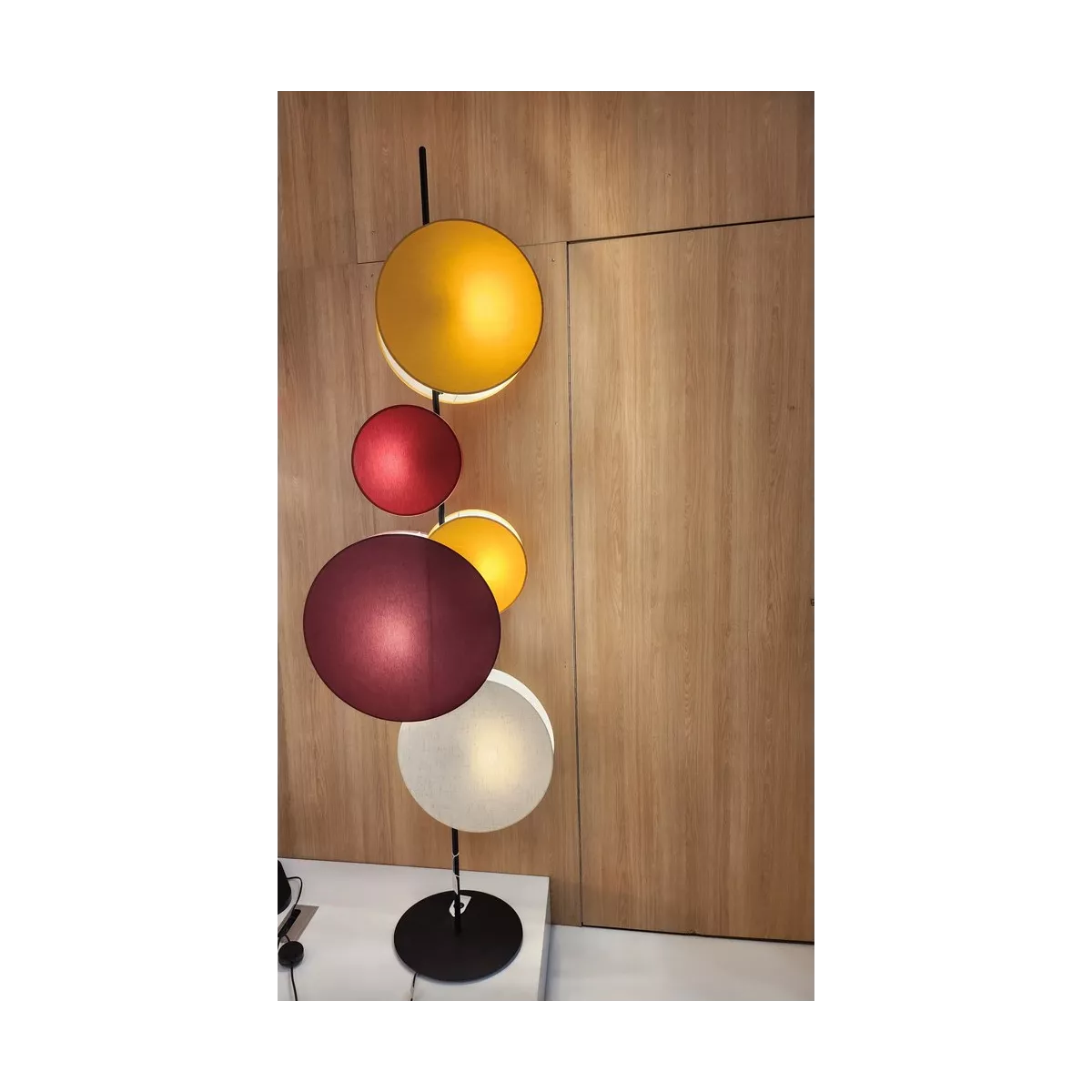 Lampadaire Oméga Yellow et Red Fruit