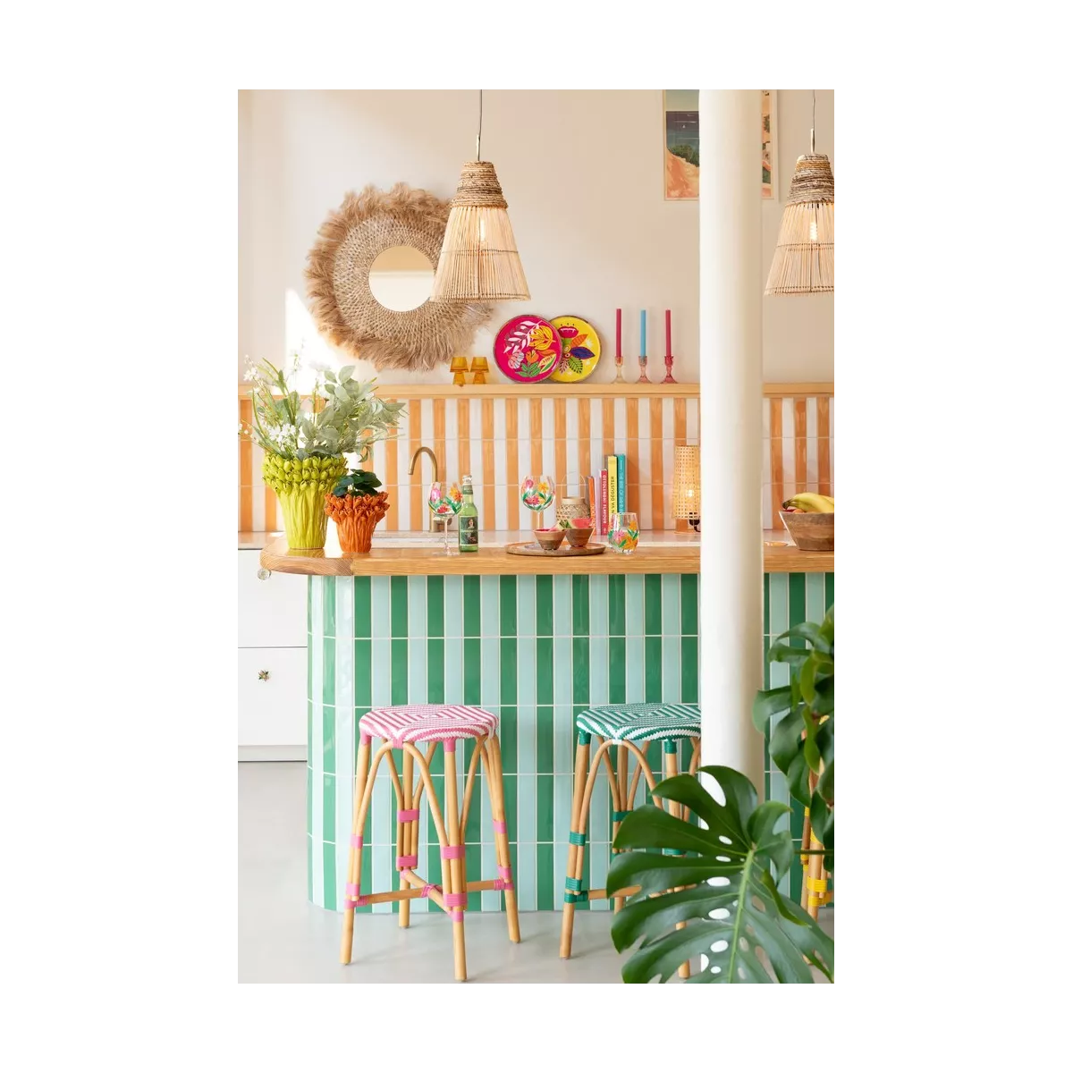 Tabouret de bar Bistrot Jili Rotin Rose et Blanc