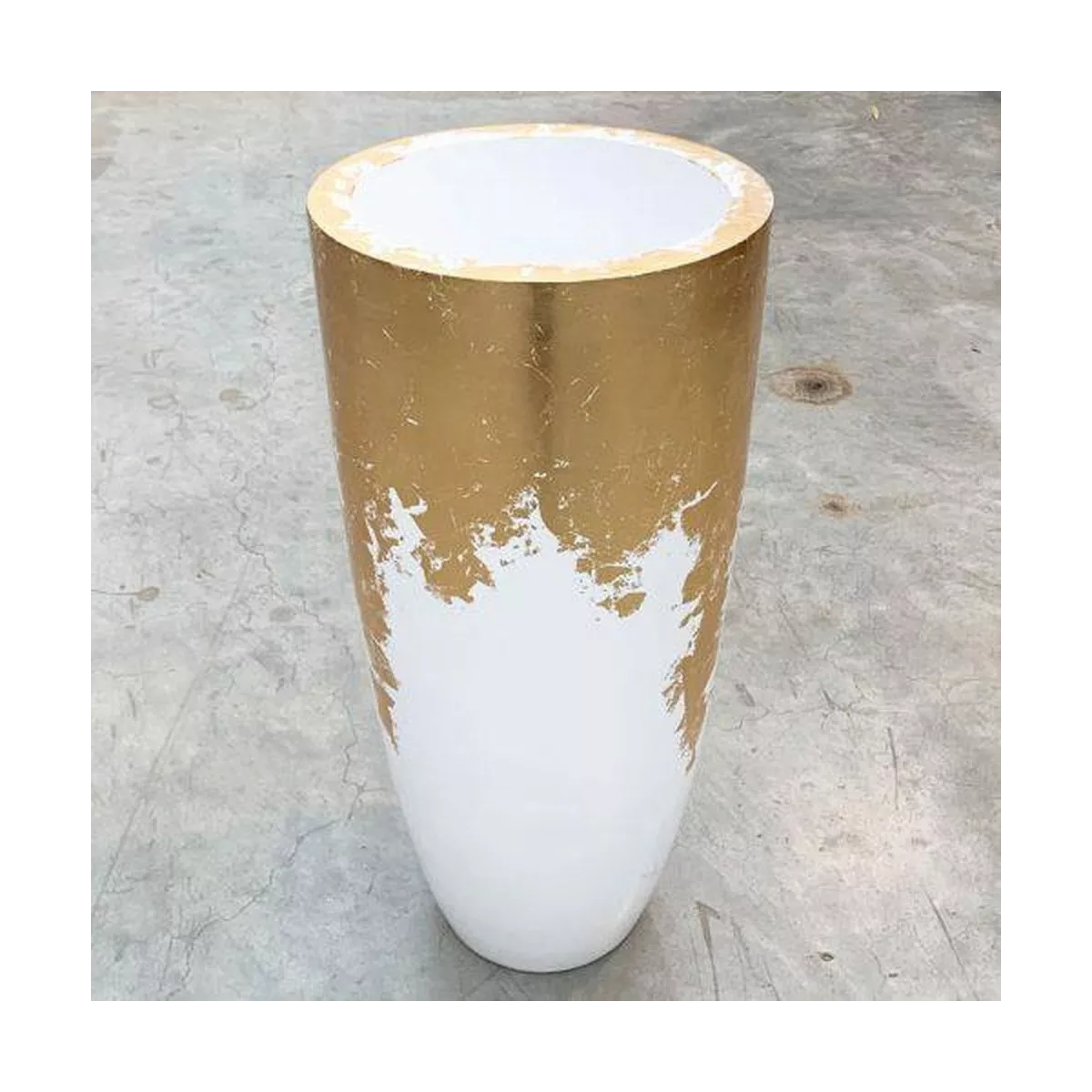 Vase Résine Cône Blanc/Or h.100