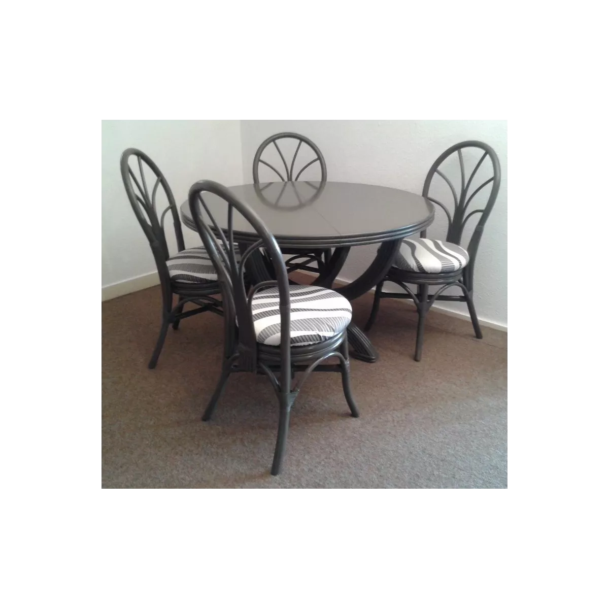 Table Nui ronde à partir de