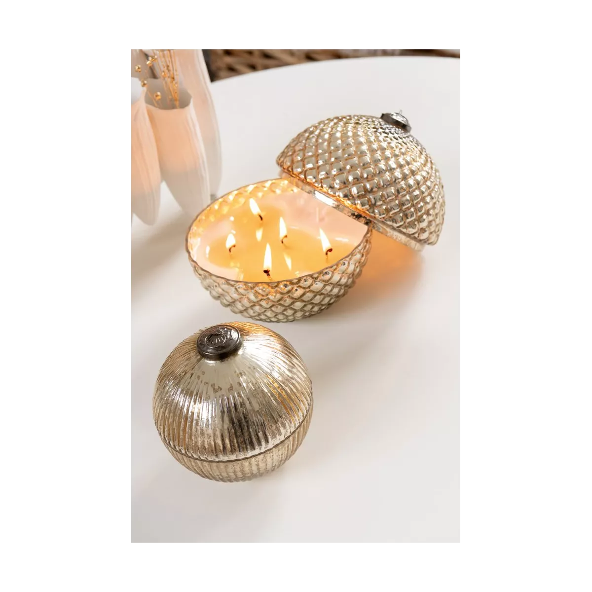 Bougie Parfumée Boule Or H.13cm