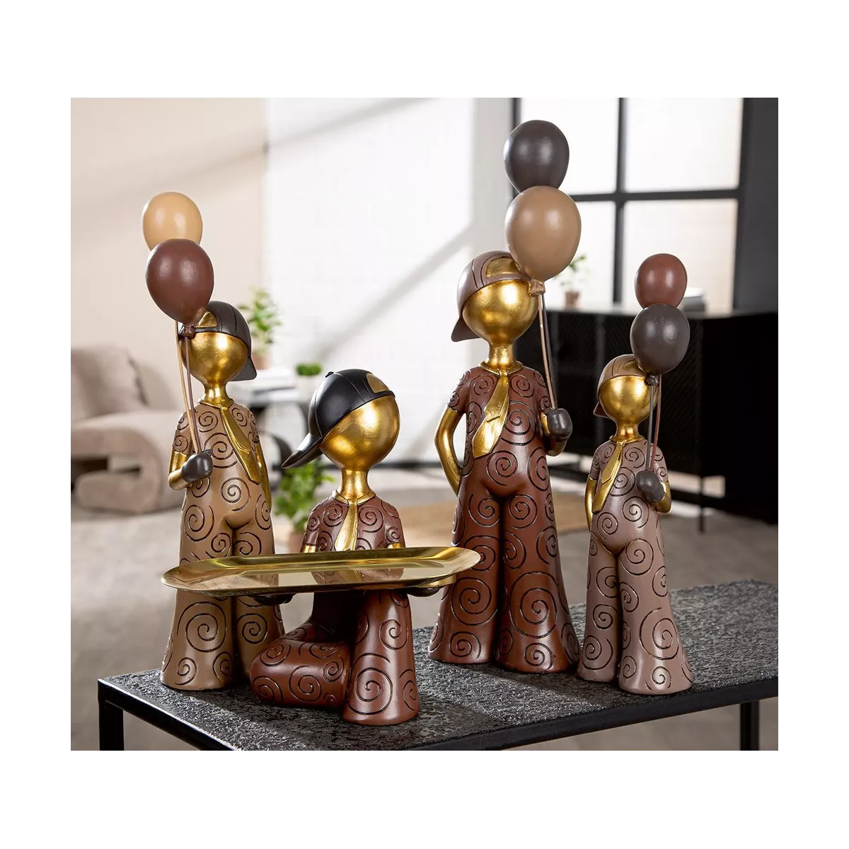 Statue Jeune avec des ballons  H.43cm