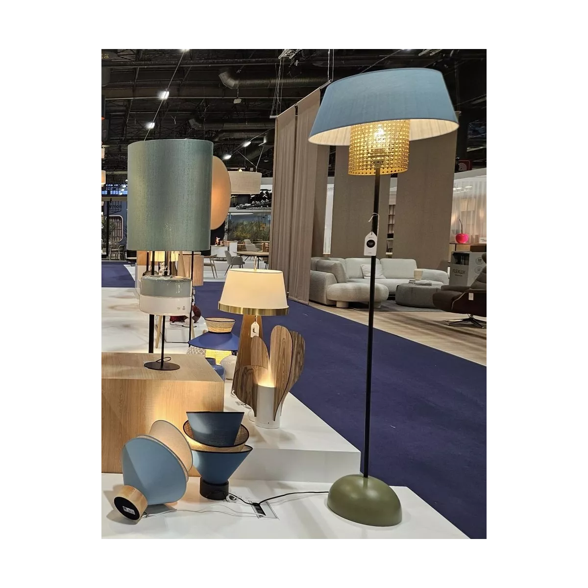 Lampe Louzieh h.89cm Bleu