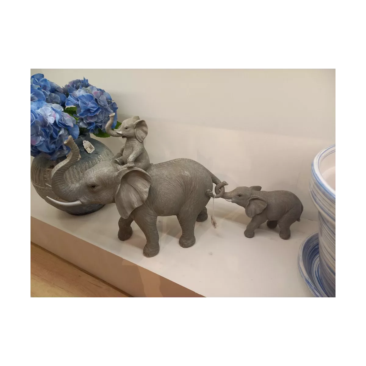 Eléphants gris Famille 72x42