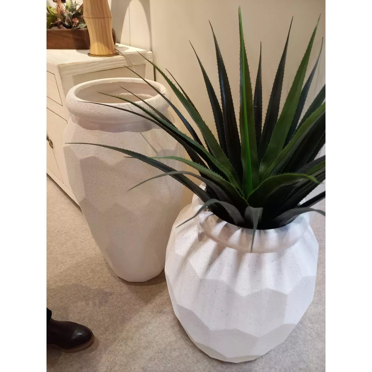 Yucca en pot noir H.100cm