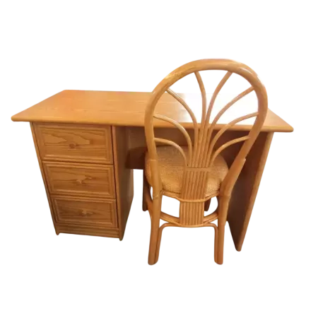 BUREAU EN ROTIN