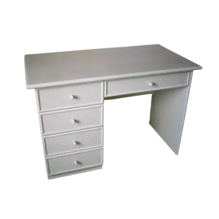 BUREAU EN ROTIN