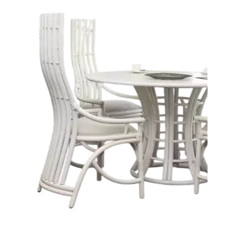 CHAISE EN ROTIN