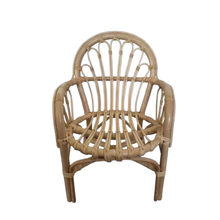 Fauteuil d'enfant en rotin modèle winnie en naturel