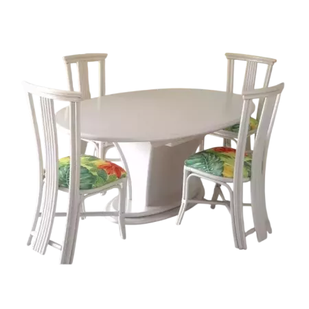 TABLE EN ROTIN
