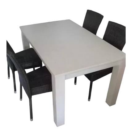 TABLE EN FRENE