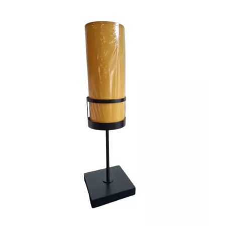Lampe sixtyone hauteur 60cm avec chapeau en coton coloris safran création flam et luce