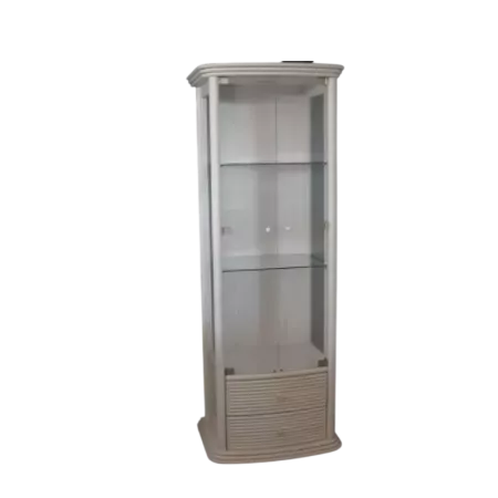 VITRINE EN ROTIN