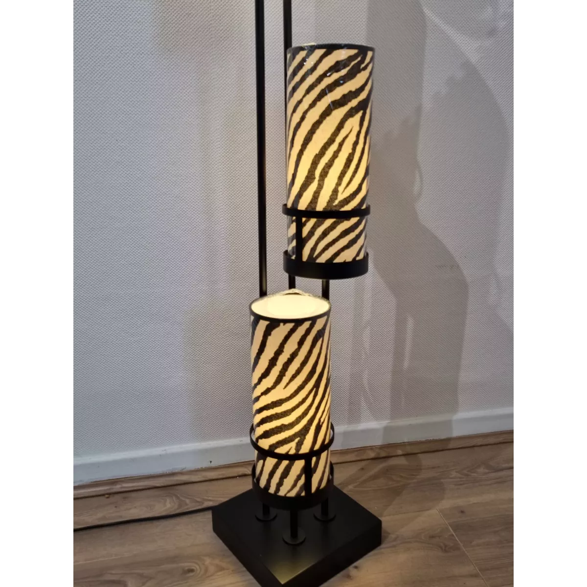 Lampadaire Sixt Flam H160 Zèbre