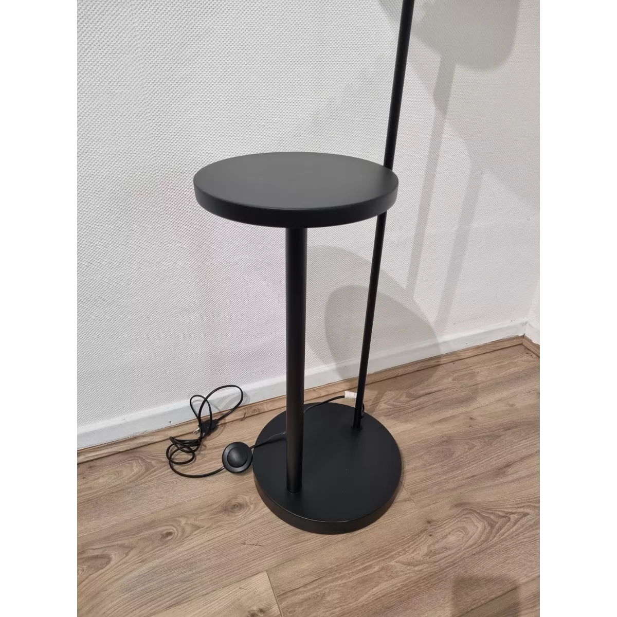 Lampadaire avec Tablette Benton