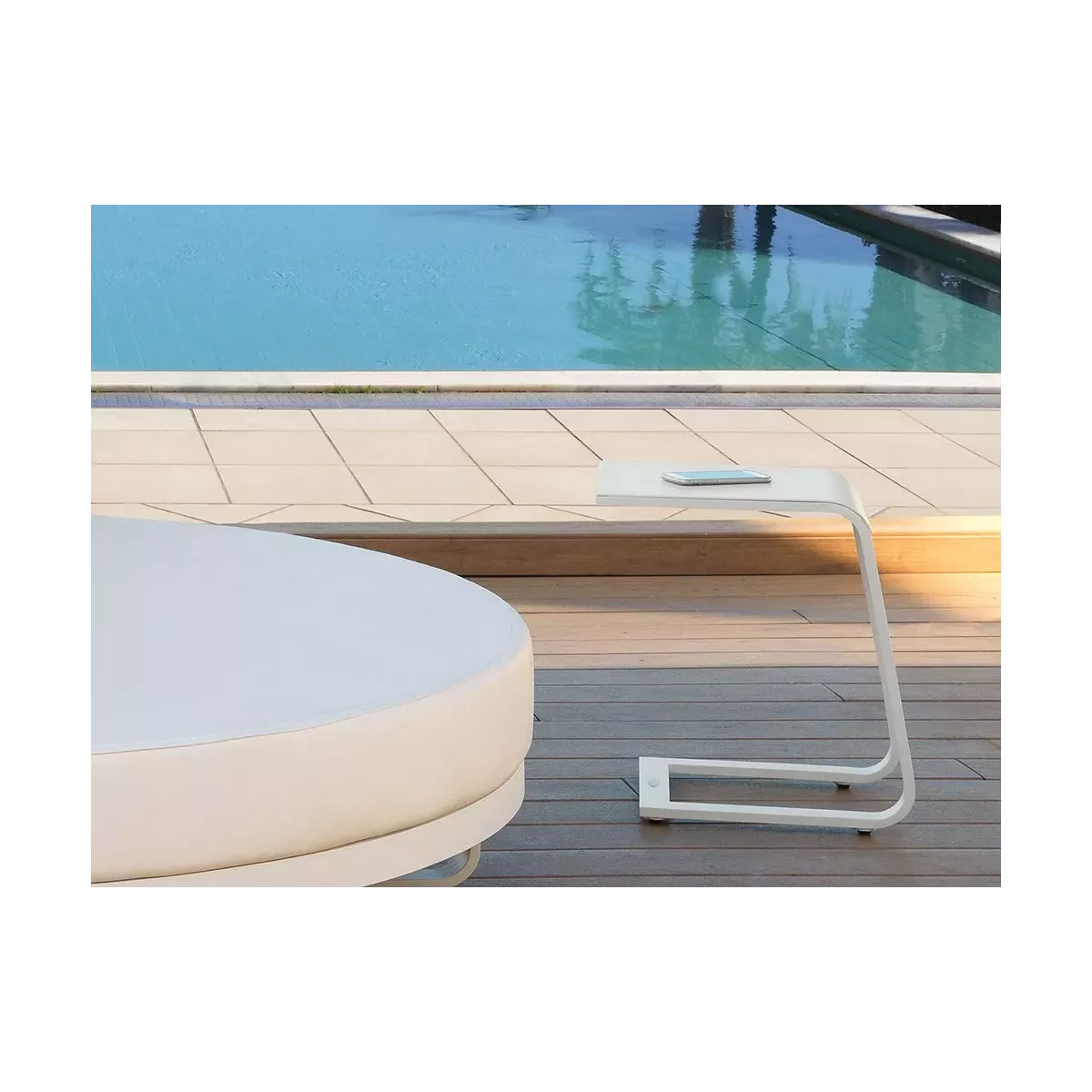 Bout de Canapé Nerja Aluminium Blanc