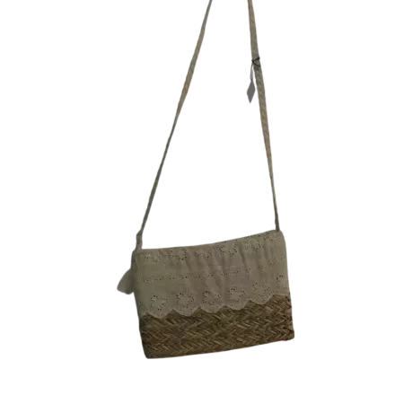 pochette en raphia