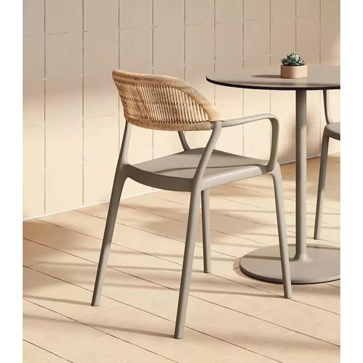 Fauteuil de repas Modena en Résine Taupe