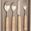 Set de 16 Couverts Inox et Rotin