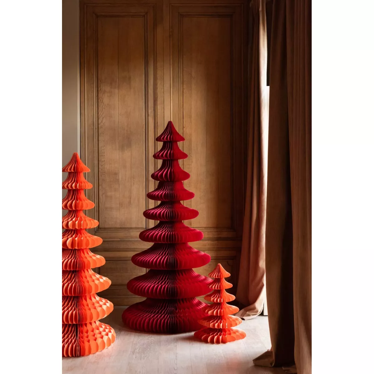 Sapin en Papier Rouge h180