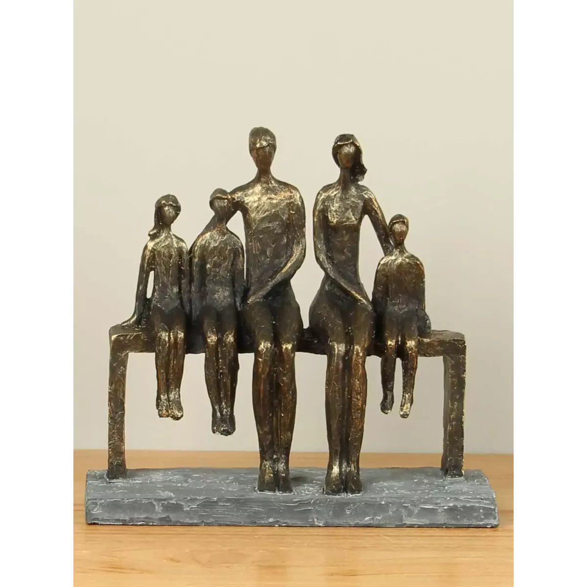 Sculpture Famille sur un banc