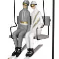Sculpture Skieurs sur un télésiège H.34cm
