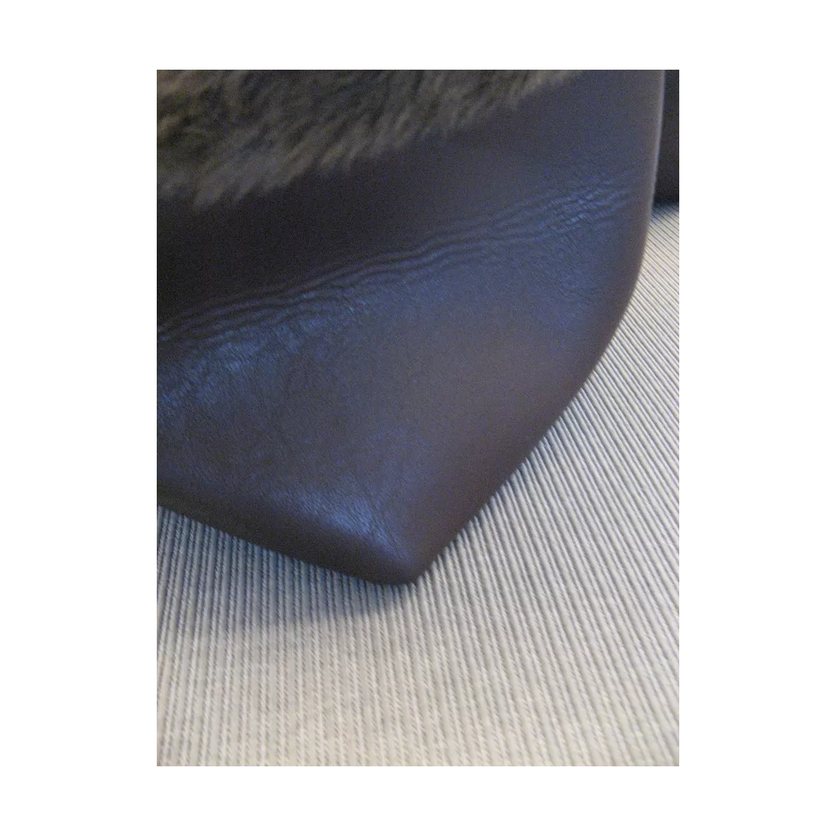 Corbeille Carrée en fourrure marron 30x30