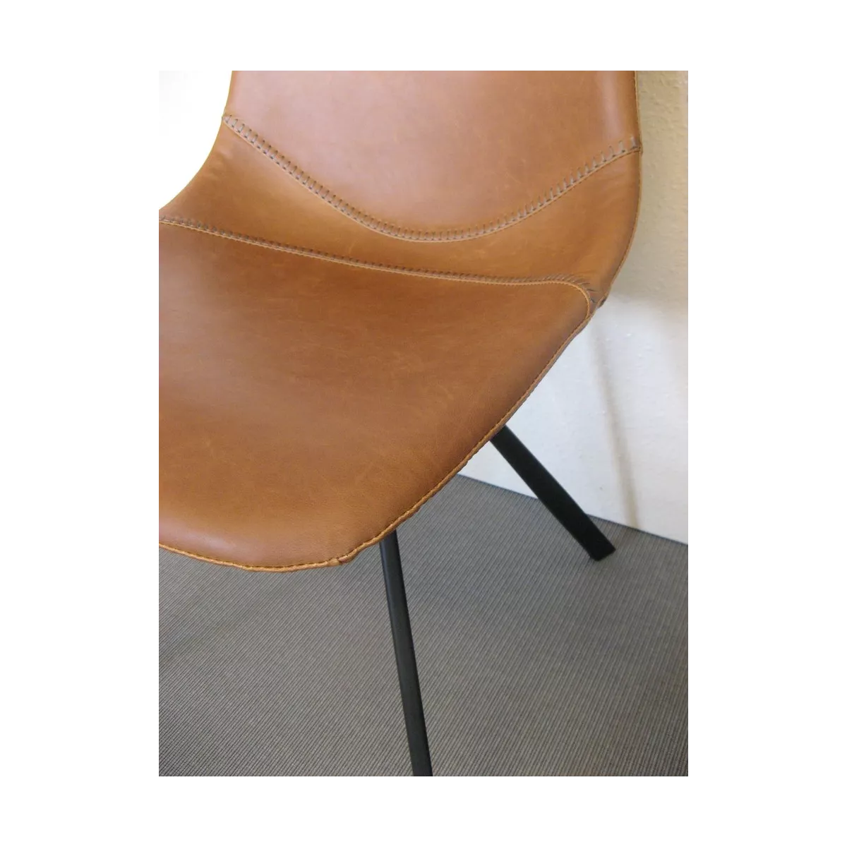 Chaise Happy Simili Caramel