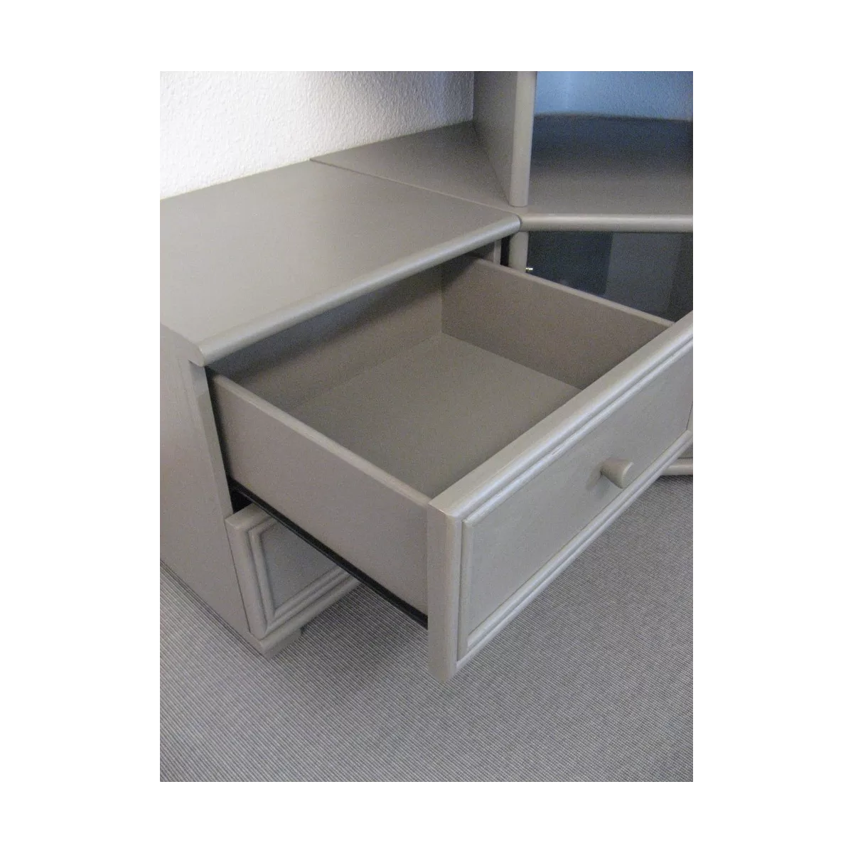 Composable TV Angle Taupe