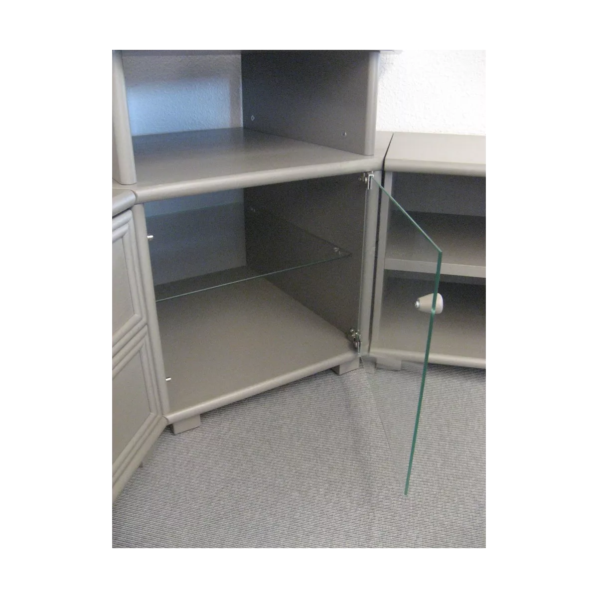 Composable TV Angle Taupe