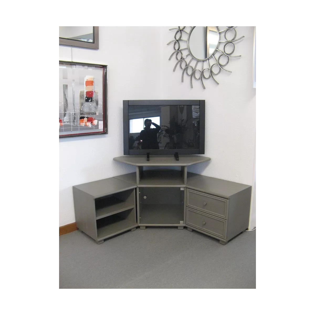 Composable TV Angle Taupe