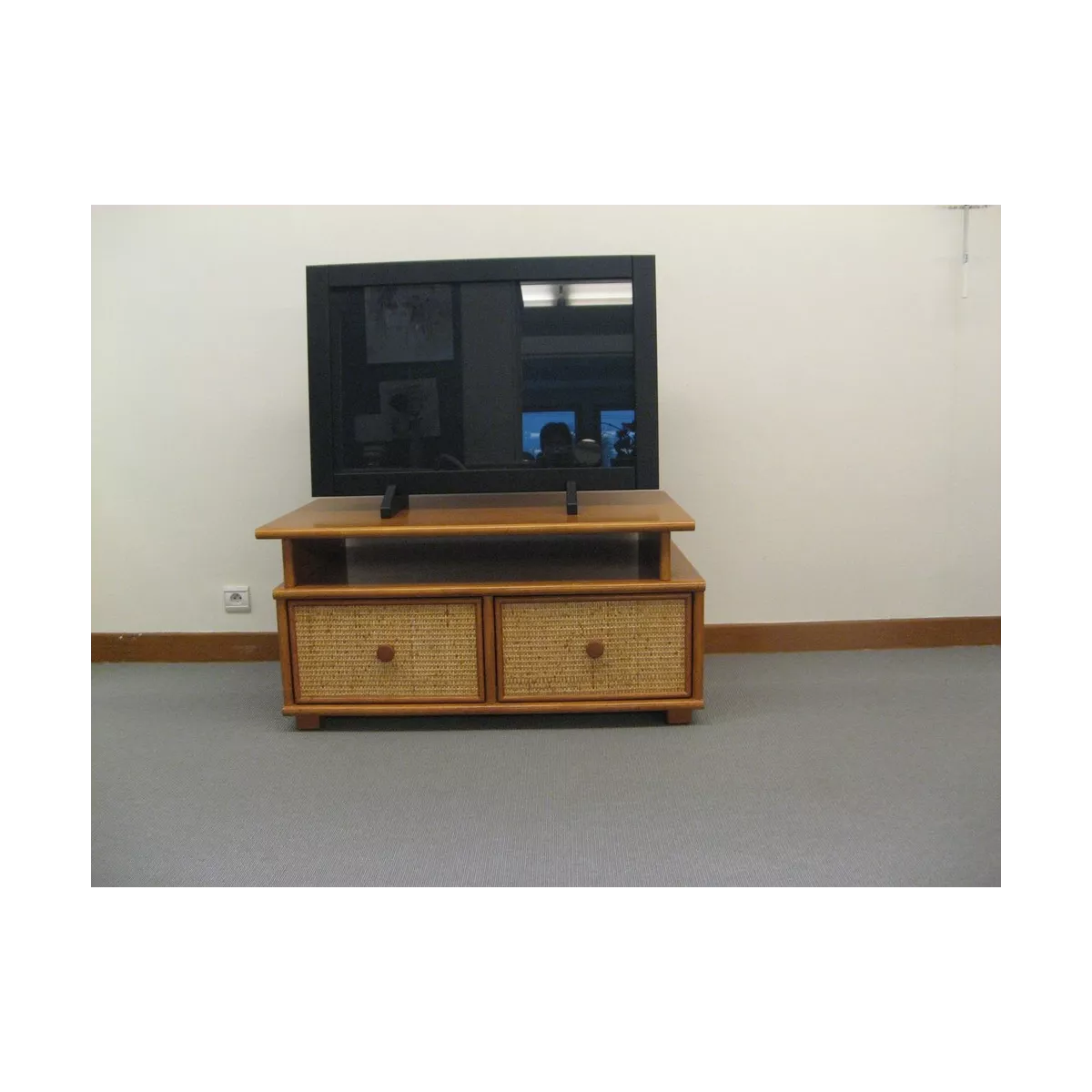 Meuble TV cannelle 100x61